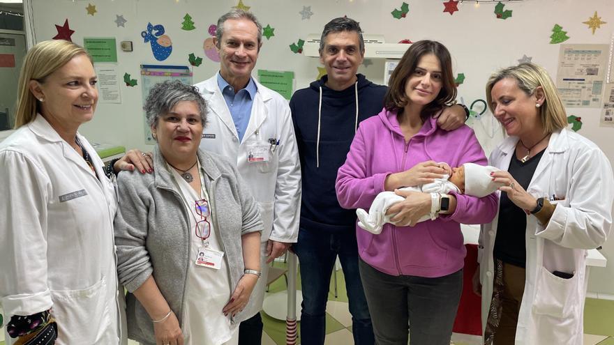 Víctor, primer bebé nacido en 2024 en el Hospital de Sant Joan en Alicante