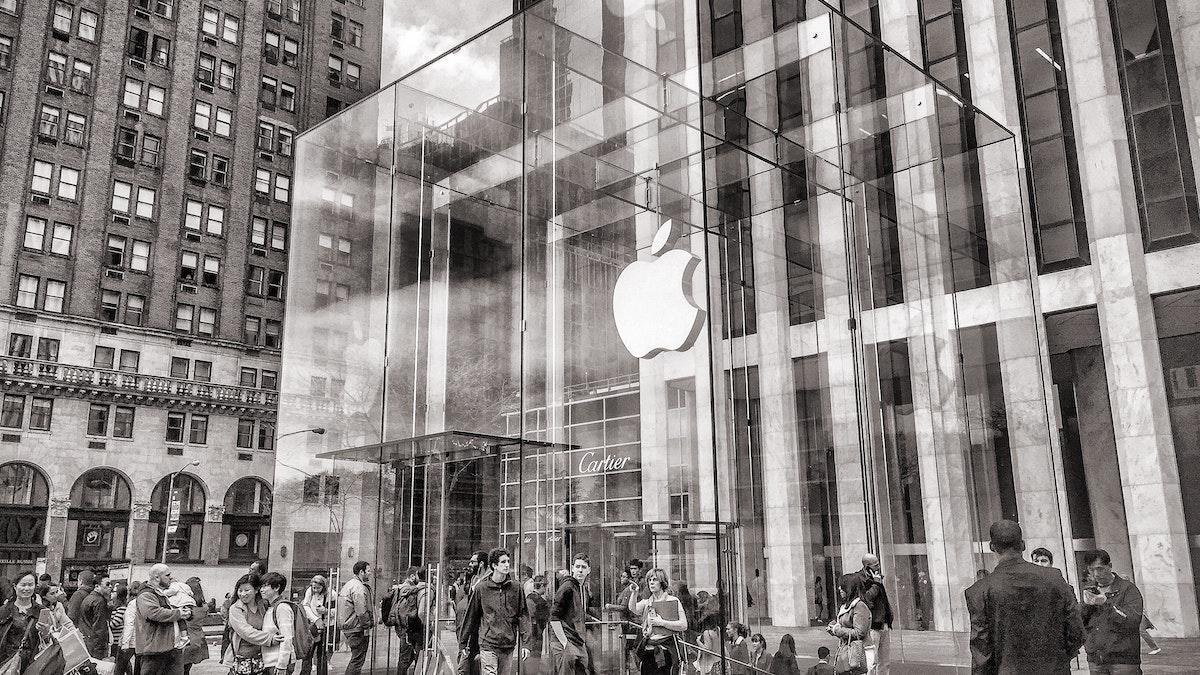 Una nueva tienda de Apple vota para crear un sindicato