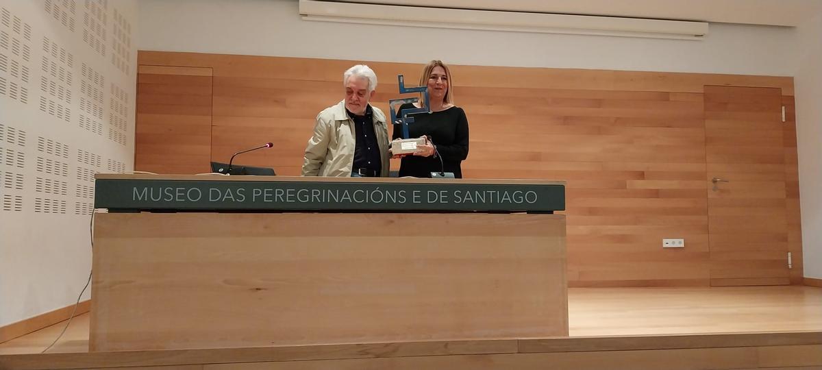 La jueza Reyes Martel, recoge el Premio APECSA de divulgación del Camino de Santiago