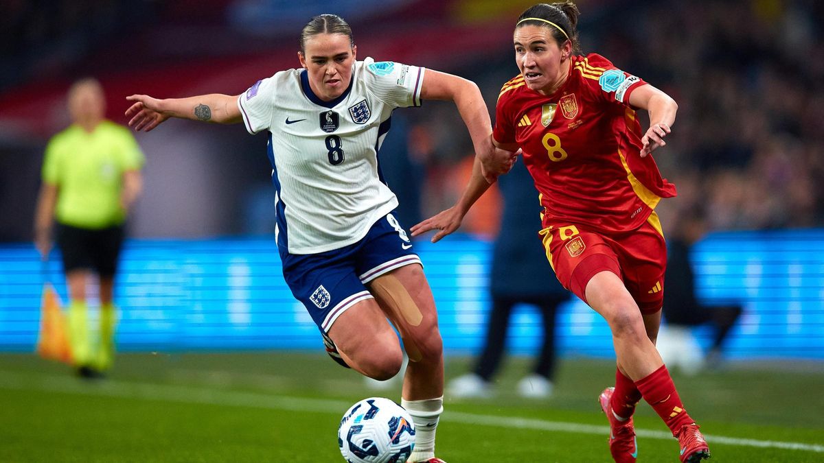 Mariona Caldentey durante el partido contra Inglaterra