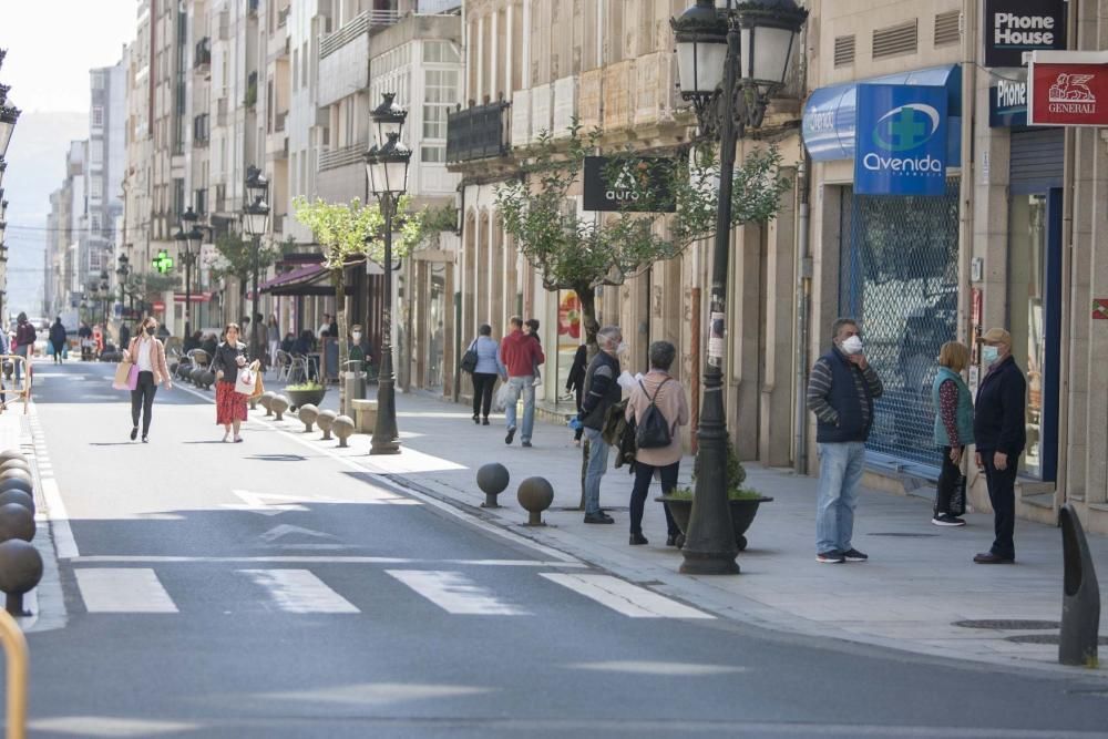 Ambiente en terrazas y calles de A Estrada.