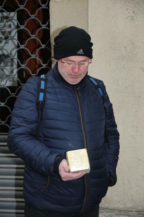 Manresa posa les primeres plaques Stolpersteine