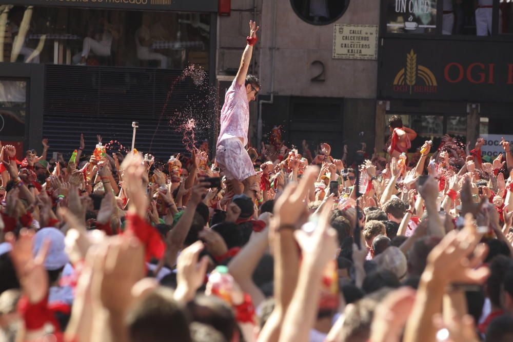 El chupinazo ha dado el pistoletazo de salida a las fiestas de San Fermín en Pamplona.