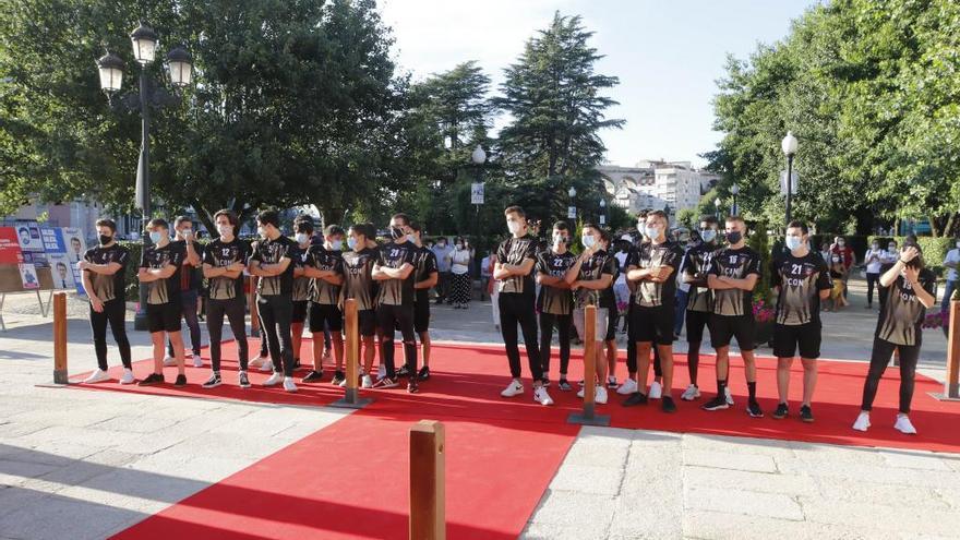 Homenaje a los jugadores del Choco juvenil tras su ascenso