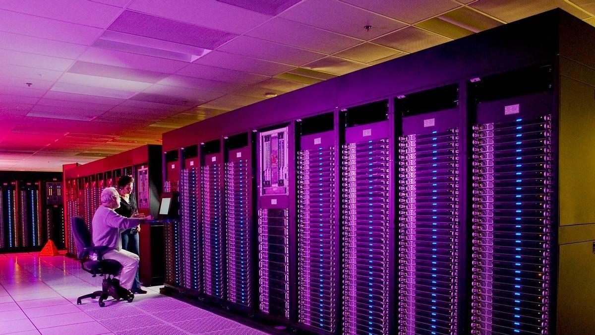 ENERGÍA E IA | Otro peligro de la IA: sus centros de datos podrían quitar energía a las viviendas