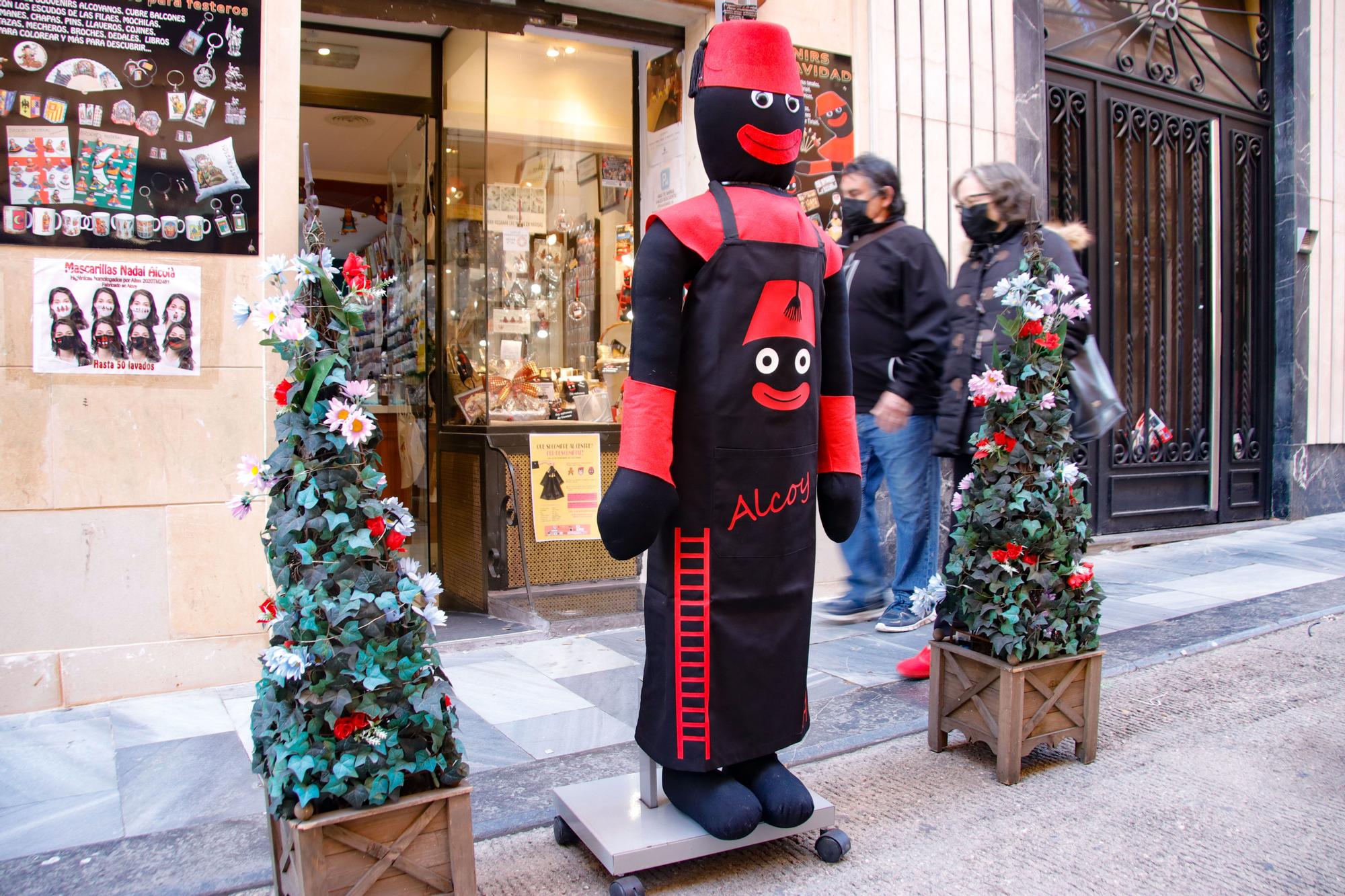 La Navidad se cuela por los balcones de Alcoy