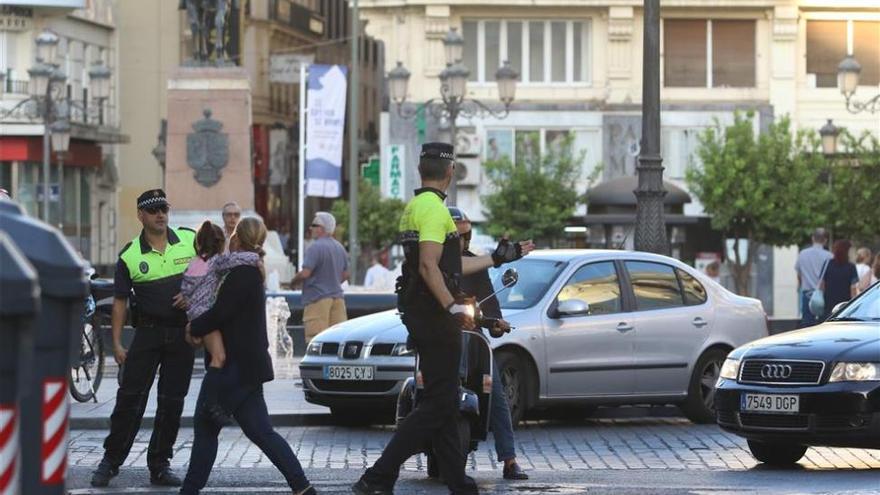 El Ayuntamiento concede 600 permisos para acceder en coche a colegios del centro