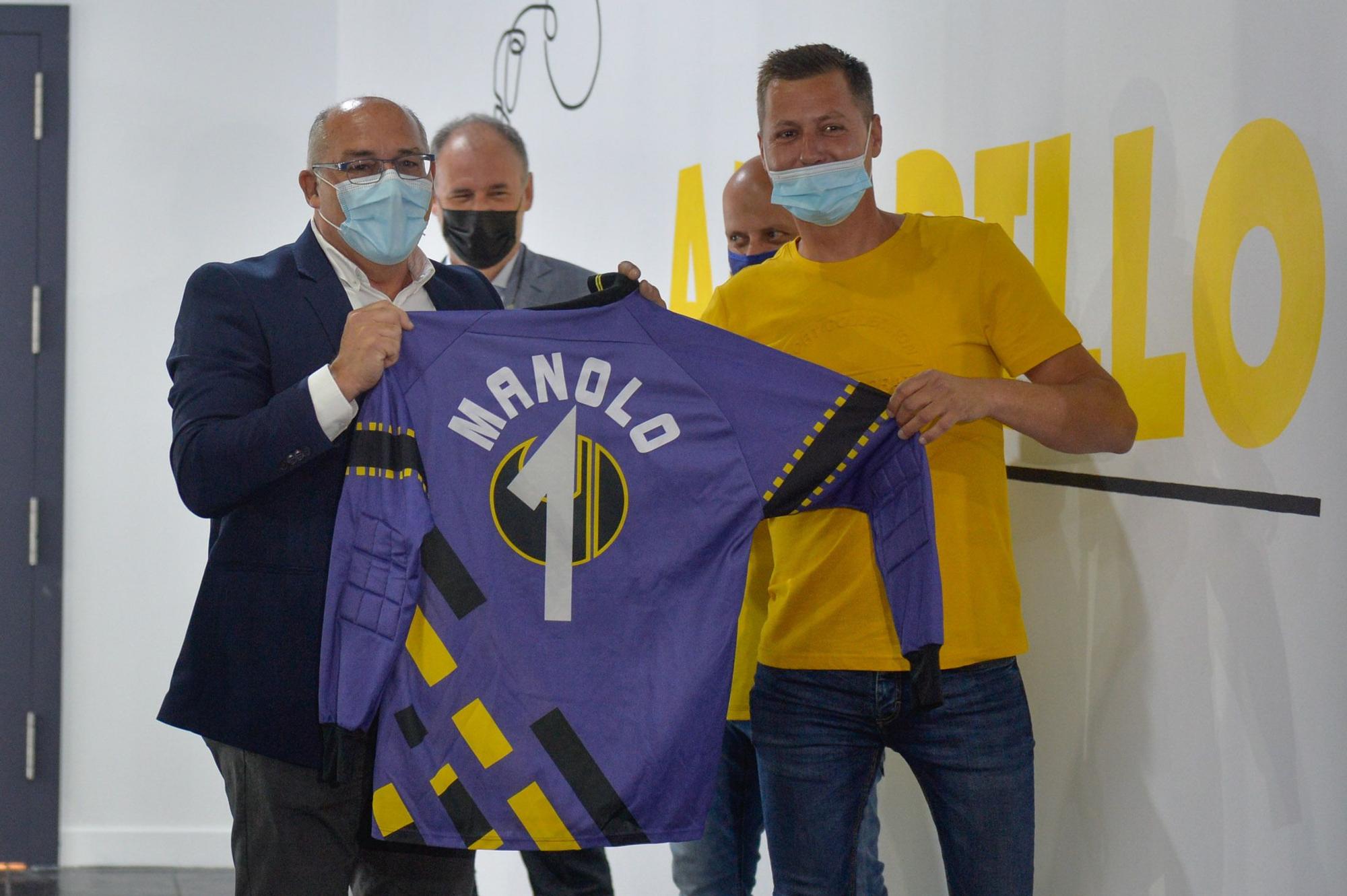 Exposición 'Amarillo. Un recorrido por la equipación de la UD Las Palmas'