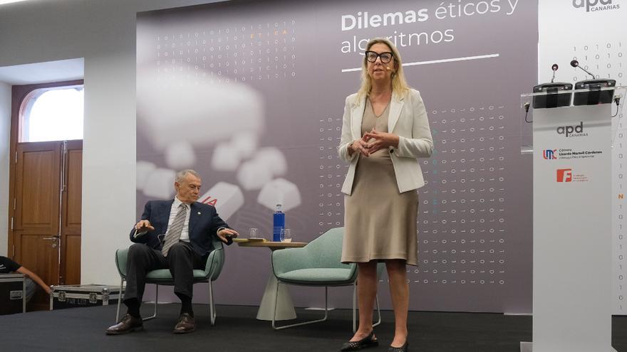 Pilar Llácer defiende el pensamiento crítico ante el avance tecnológico