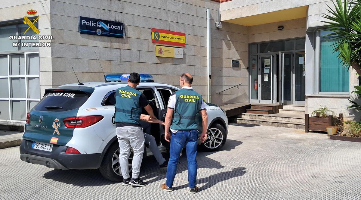 El detenido en Cambados.