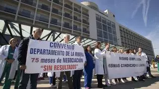 Sanidad se abre a negociar con el personal laboral de la Ribera "sin la amenaza de huelga"