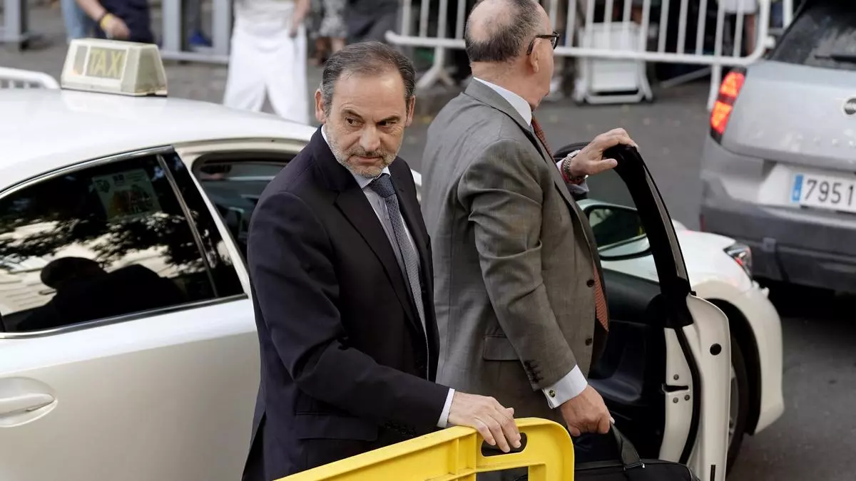 El Supremo sostiene que la UCO ha certificado "los sólidos indicios de criminalidad" en la actuación de Ábalos y Koldo