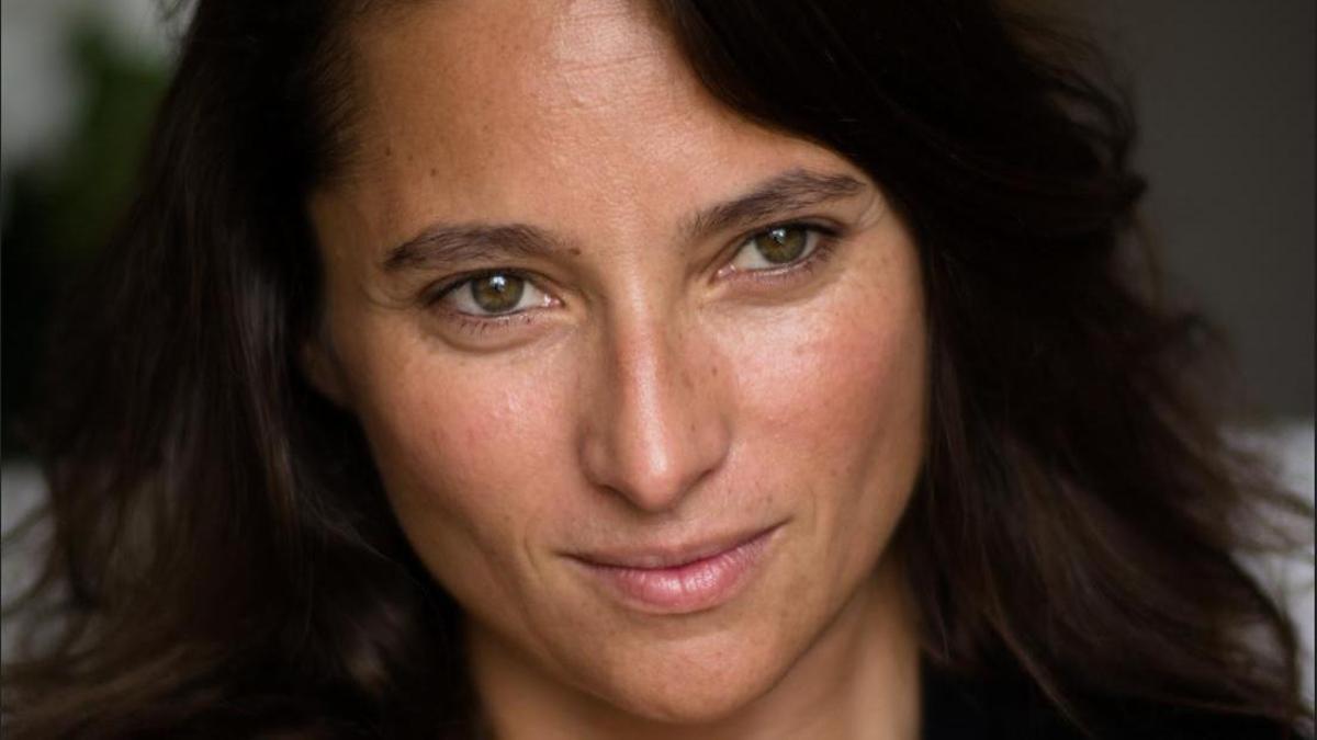 Nina Bouraoui, escriptora capdavantera de la narrativa contemporània francòfona nord-africana