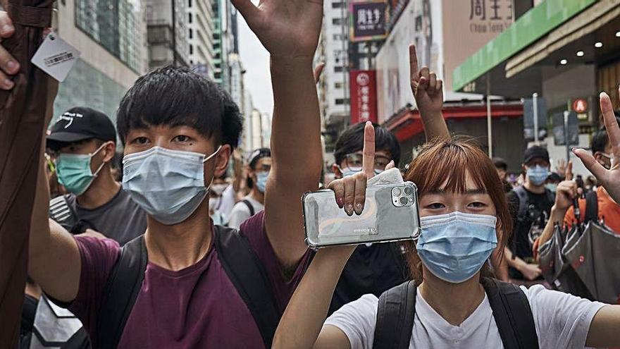 Protestes a Hong Kong contra la llei que va aprovar ahir el Parlament xinès.