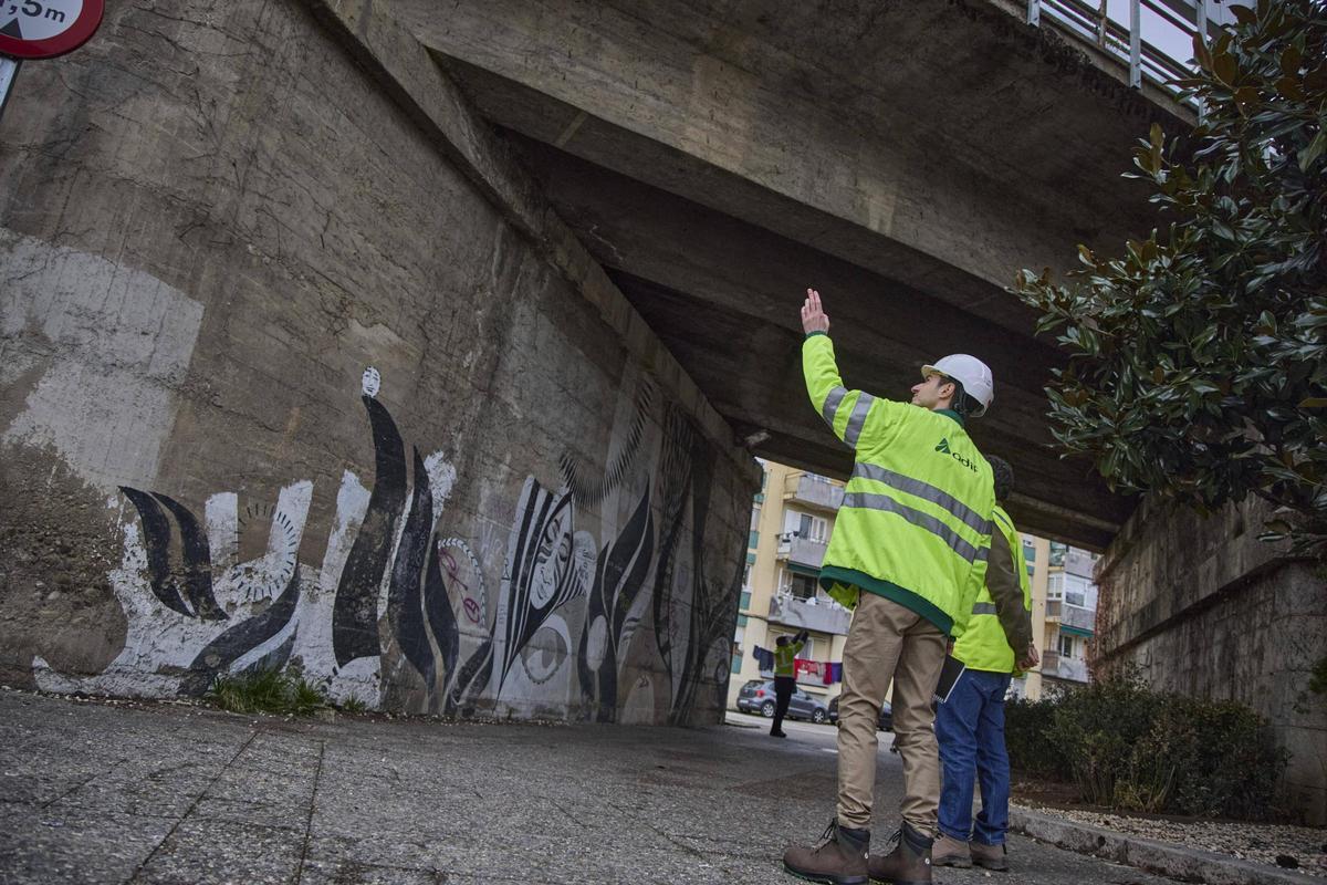 Les fotos de la revisió del viaducte de Girona per part d'Adif