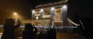 ¿De quién es esa casa con 15.000 luces led?