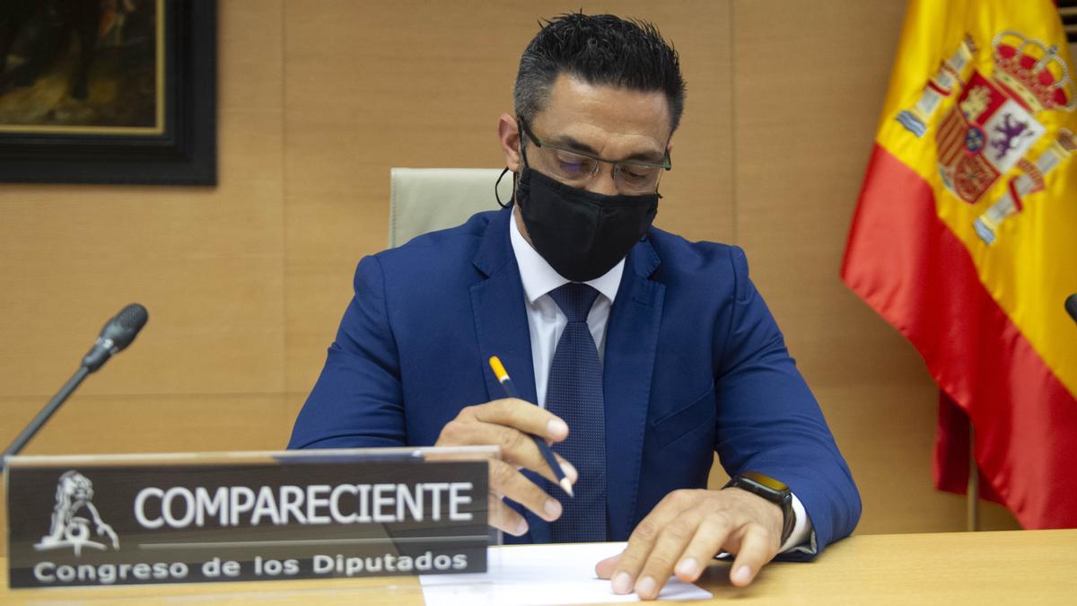 El que fuera chófer del extesorero del PP Luis Bárcenas’, Sergio Ríos, en la Comisión de Investigación sobre la utilización de medios de Interior para favorecer al PP y anular pruebas en casos de corrupción, a 20 de mayo de 2021, en la Sala Prim del Congreso de los Diputados, en Madrid (España). Esta comisión del Congreso investiga la supuesta utilización de fondos reservados en el Ministerio del Interior del anterior Gobierno del PP para obstaculizar causas que afectasen a dirigentes populares. Esta trama protagonizada por el PP también es conocida como ‘Operación ‘Kitchen’. 20 MAYO 2021;CONGRESO DE LOS DIPUTADOS;KITCHEN;POLÍTICA;LUIS BÁRCENAS A. Ortega. Pool / Europa Press