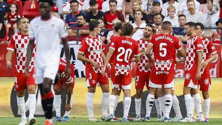 Resumen, goles y highlights del Sevilla 0 - 2 Girona de la jornada 4 de LaLiga EA Sports