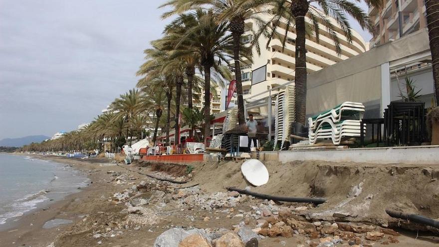 Imagen de la playa de La Fontanilla, una de las más afectadas por el último temporal.