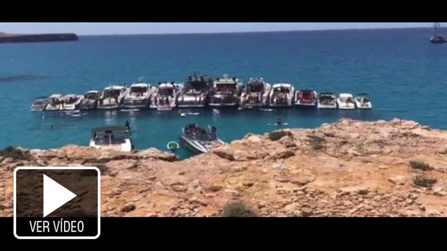 Así fue la &#039;party boat&#039; de los 17 barcos denunciados en aguas de Formentera