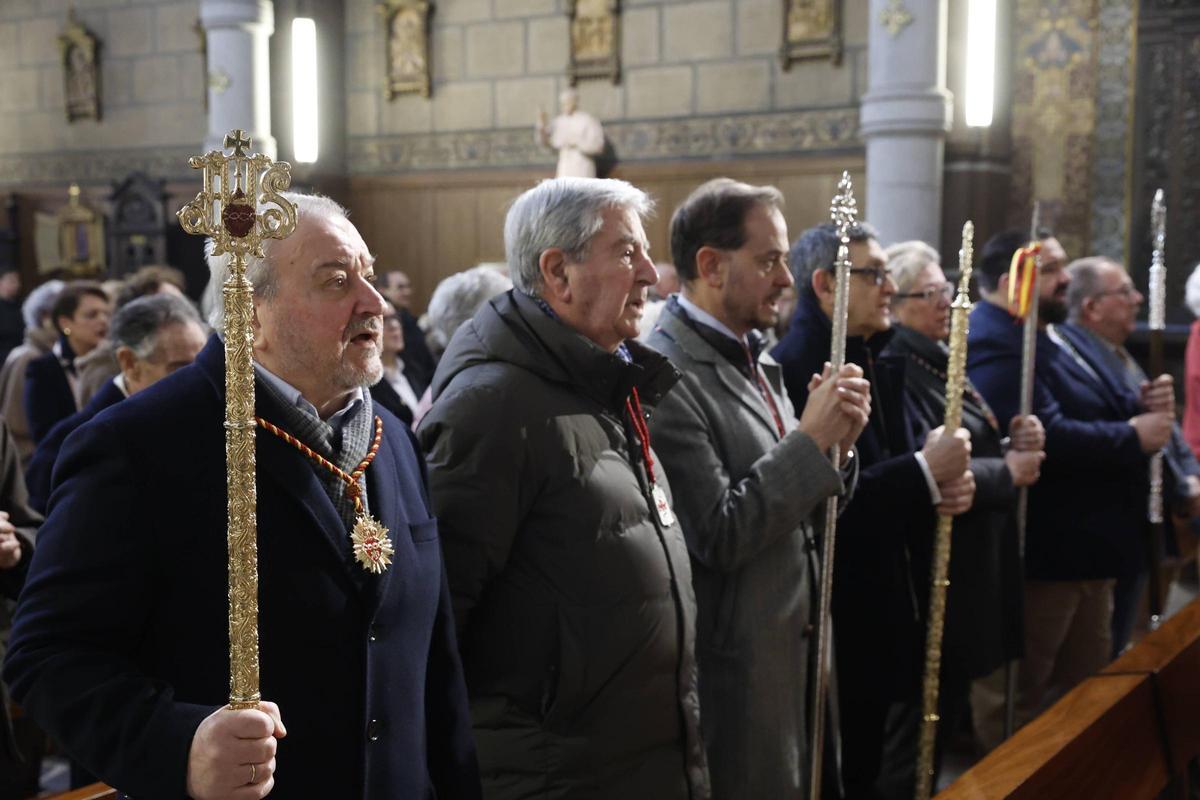 La misa en la basílica de Gijón en honor de Santa Águeda, en imágenes