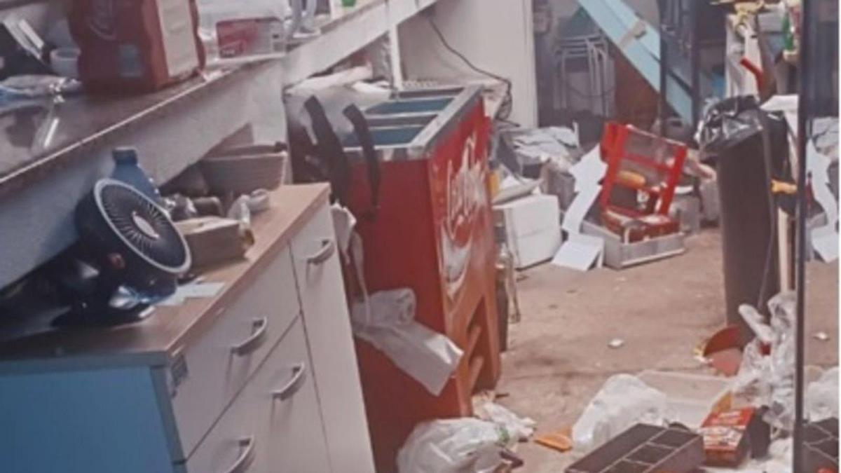 Destrozos en las instalaciones del Marcón Atlético.