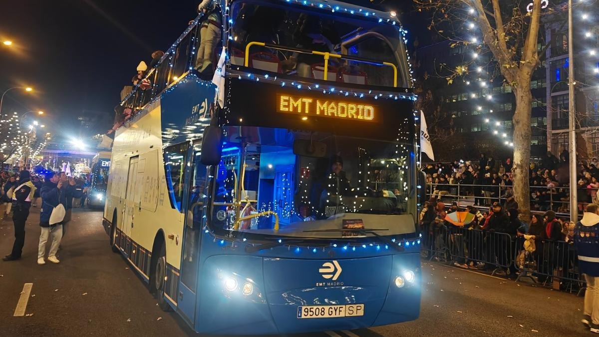 EMT Madrid en la Cabalgata de los Reyes Magos de Madrid.