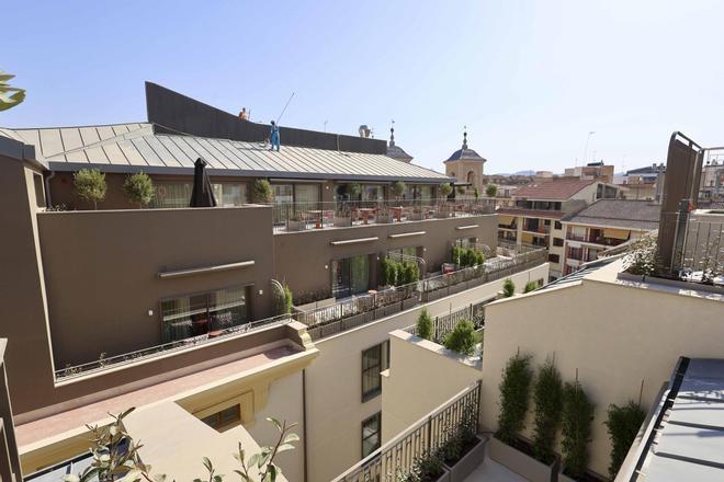 Así es por dentro el primer hotel cinco estrellas de Murcia: lujo, piscina y vistas a la Catedral
