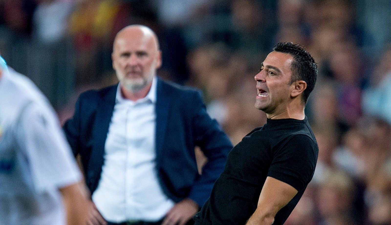 Xavi se queja de una jugada en el Barça-Viktoria en el Camp Nou.