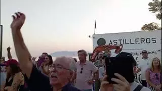 Unos 300 vecinos muestran su rechazo al nuevo paseo marítimo de Pedregalejo: "Va a ser otro Muelle Uno"