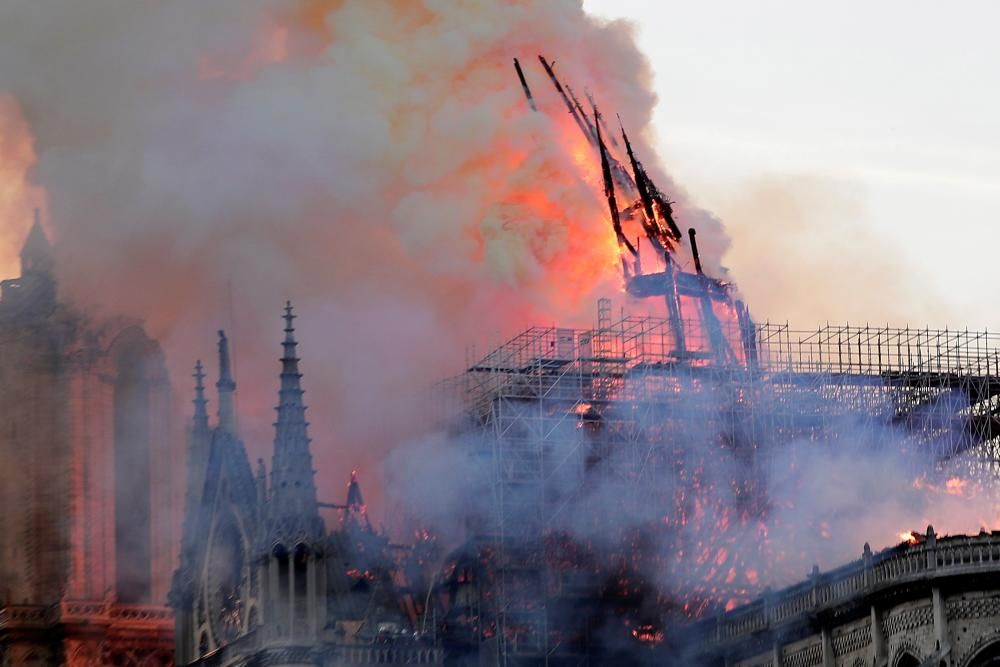 Incendio en la catedral de Notre Dame de París