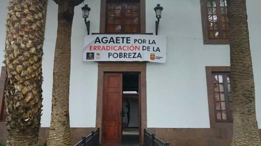 Fachada municipal, ayer.