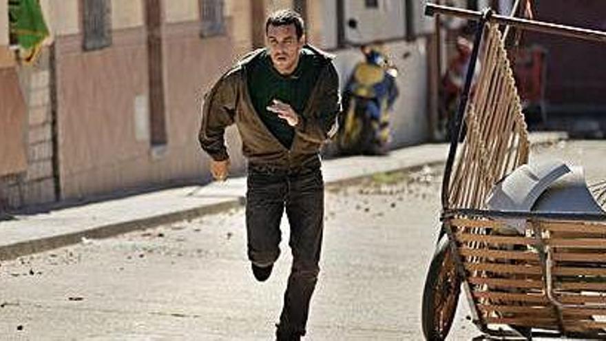 Mario Casas interpreta un personatge que vol destruir els culpables de la mort de la seva filla