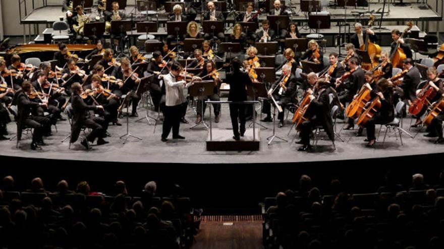 Uno de los conciertos de la presente edición del Festival Internacional de Música de Canarias en el Auditorio de Tenerife.