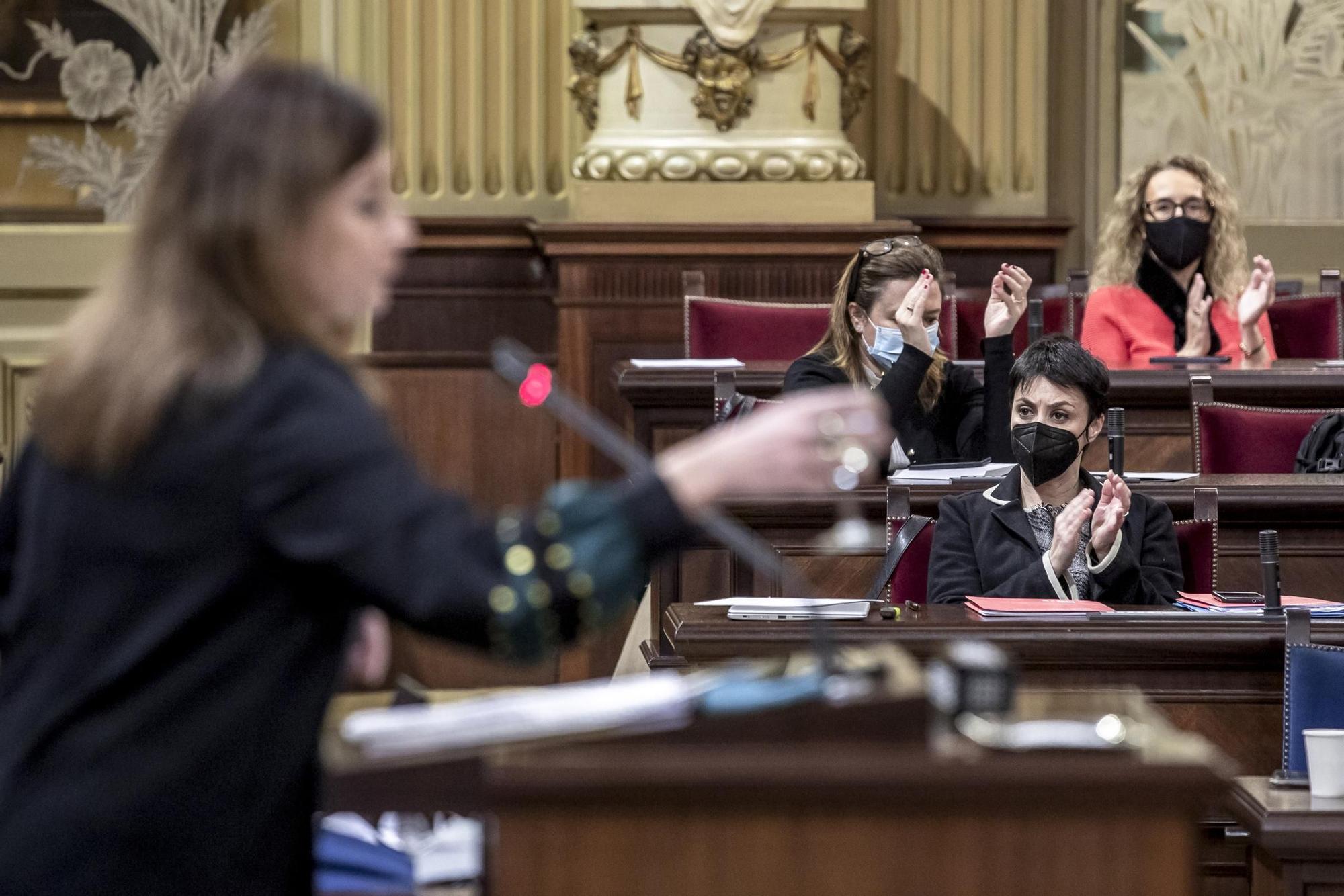 Armengol pronostica para "mediados de año" la "normalización de la situación" en Baleares