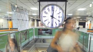 L’Eurocambra exigirà avenços per posar fi al canvi d’hora