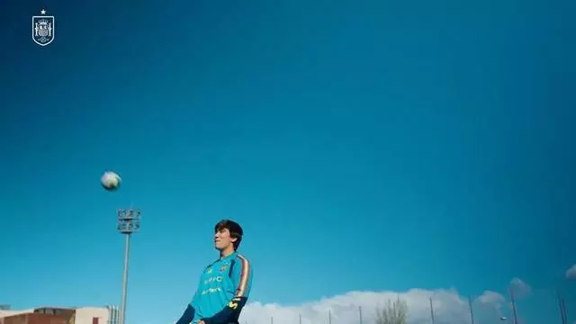 Gonzalo García sueña con conquistar el cielo con la camiseta de España