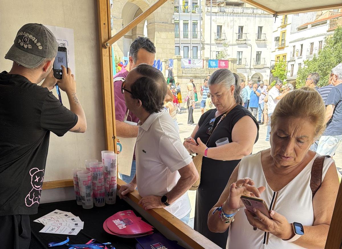 Consulta ciudadana durante JATO.