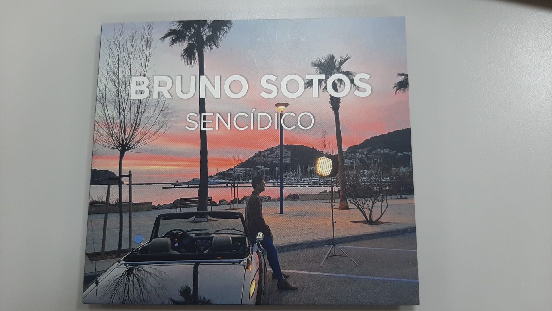 Portada del disco &#039;Sencidico&#039; de Bruno Sotos