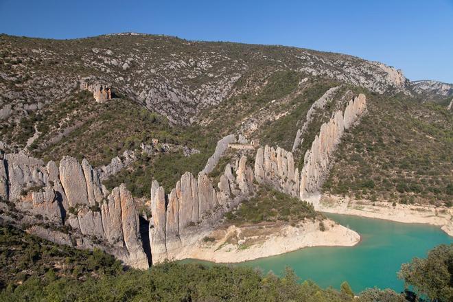 Muralla de Finestres, Huesca, Si eres amante de la belleza, descubre estos lugares de España que son pura postal