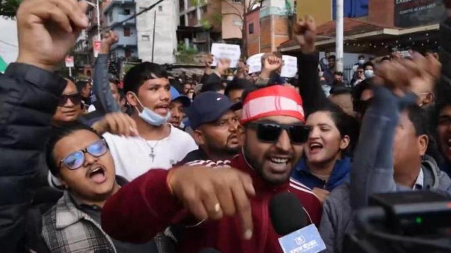 Protestas en Katmandú, Nepal, tras la detención del ex primer ministro Khadga Prasad Oli