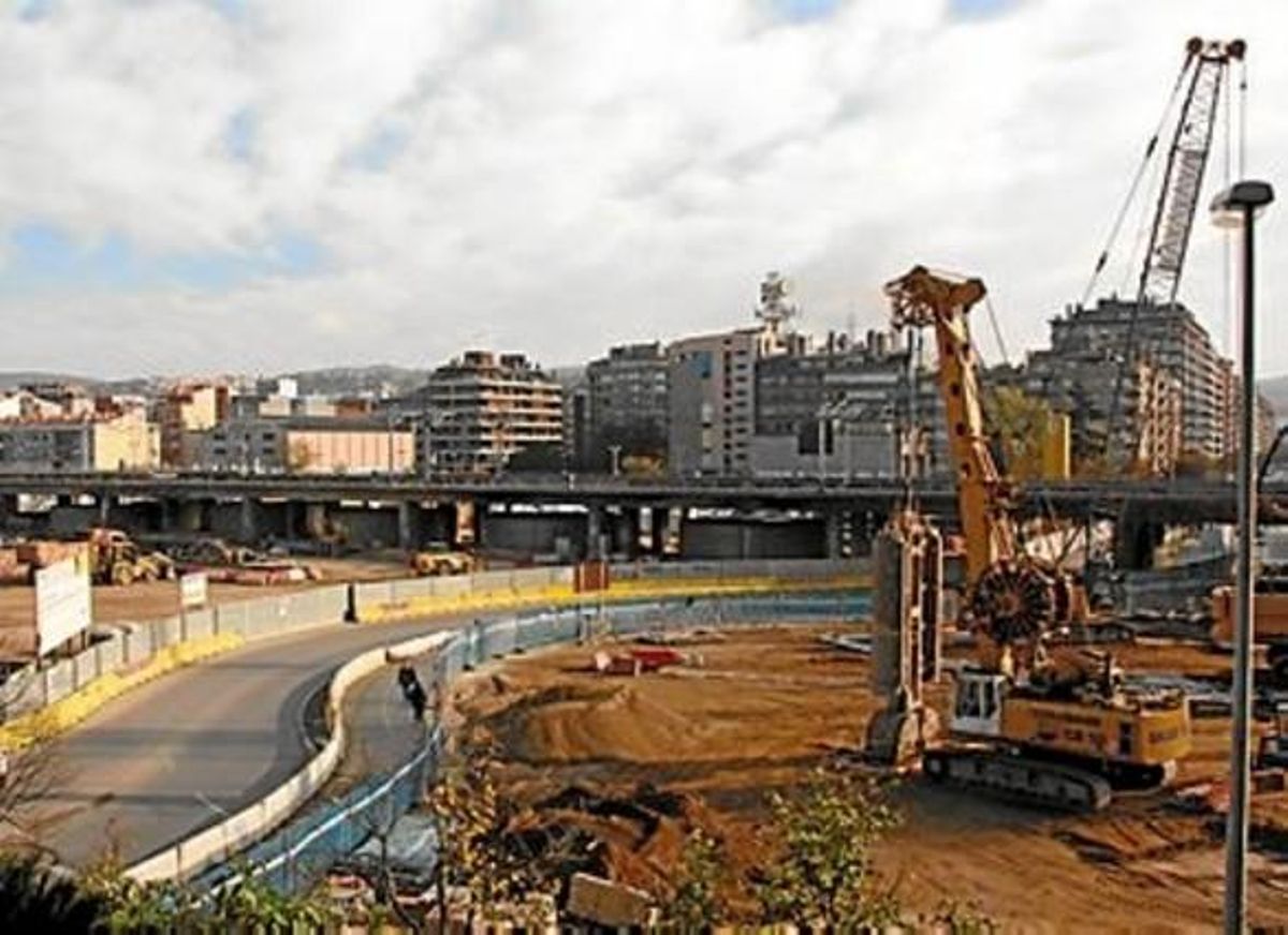Obres de l’AVE al centre de Girona pròximes a l’estació del tren. Obres de l’AVE al centre de Girona pròximes a l’estació del tren.