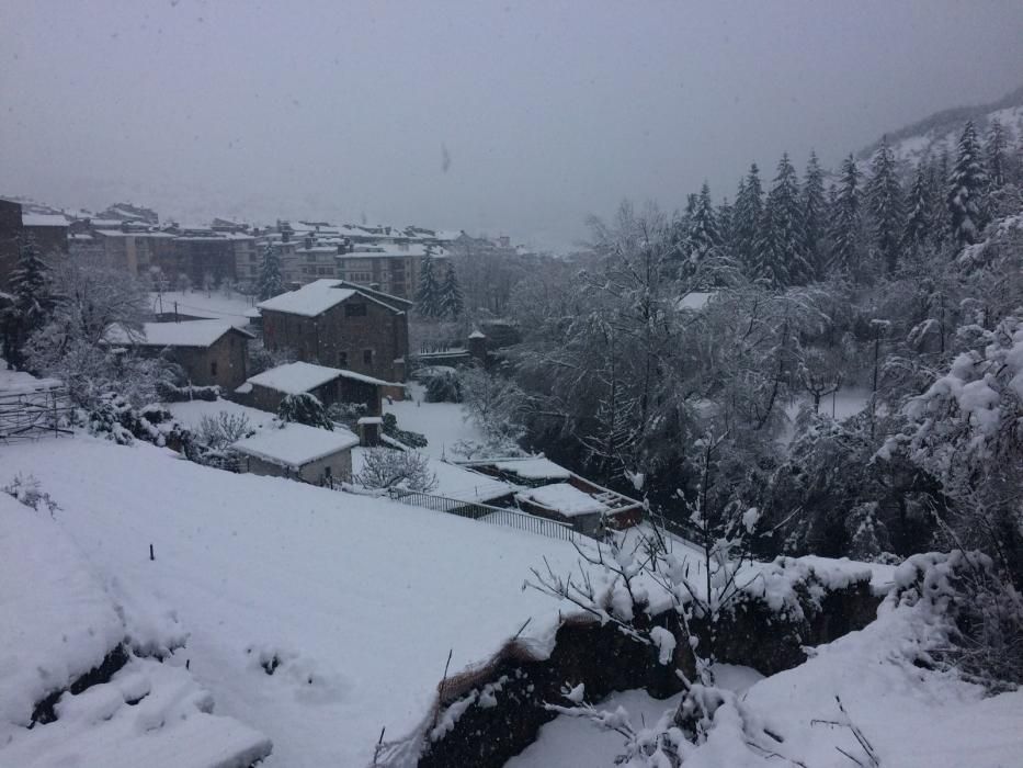 Els efectes de la nevada a Bagà.