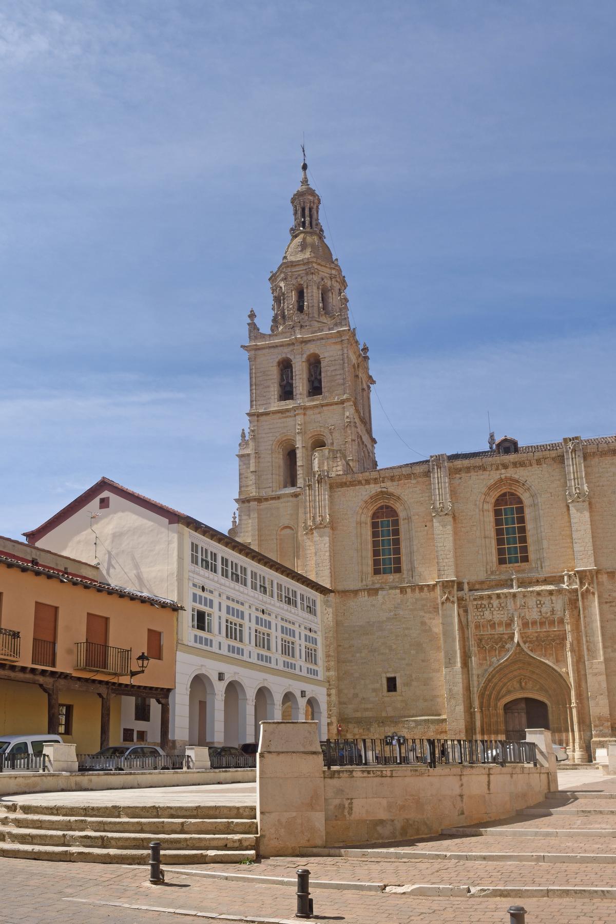 Iglesia de Santa María de Mediavilla