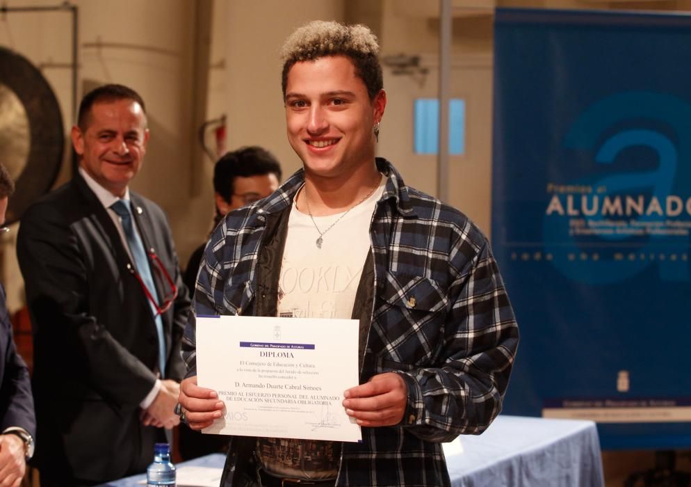 Premio a los 45 mejores estudiantes asturianos