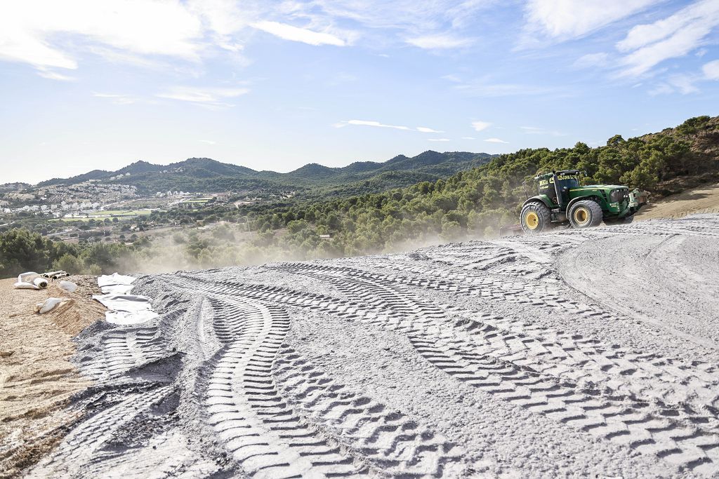 Actuación de sellado de lalsa minera del Lirio, en la Sierra Minera de Cartagena y La Unión