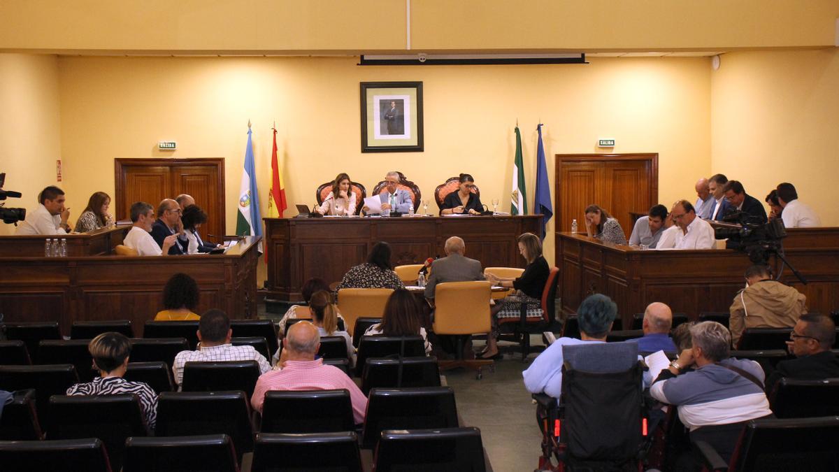 Imagen del Pleno de octubre del Ayuntamiento de Lucena.