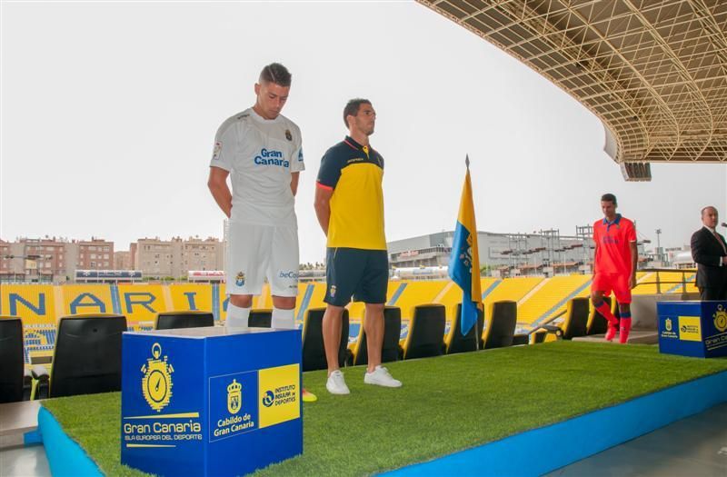 Presentación de las camisetas de la UD Las Palmas