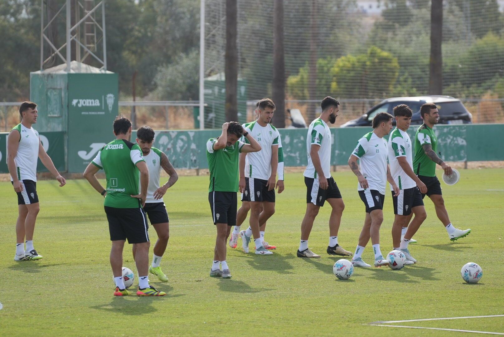 El primer entrenamiento del Córdoba CF en su séptima semana de Liga, en imágenes 