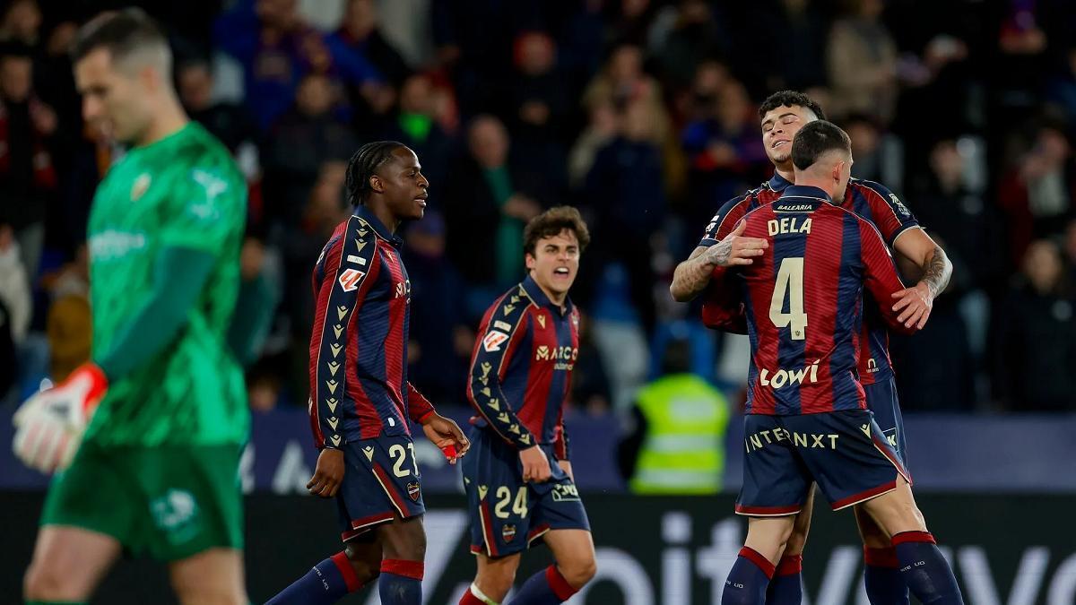 Levante, en su victoria contra el Elche (3-2)